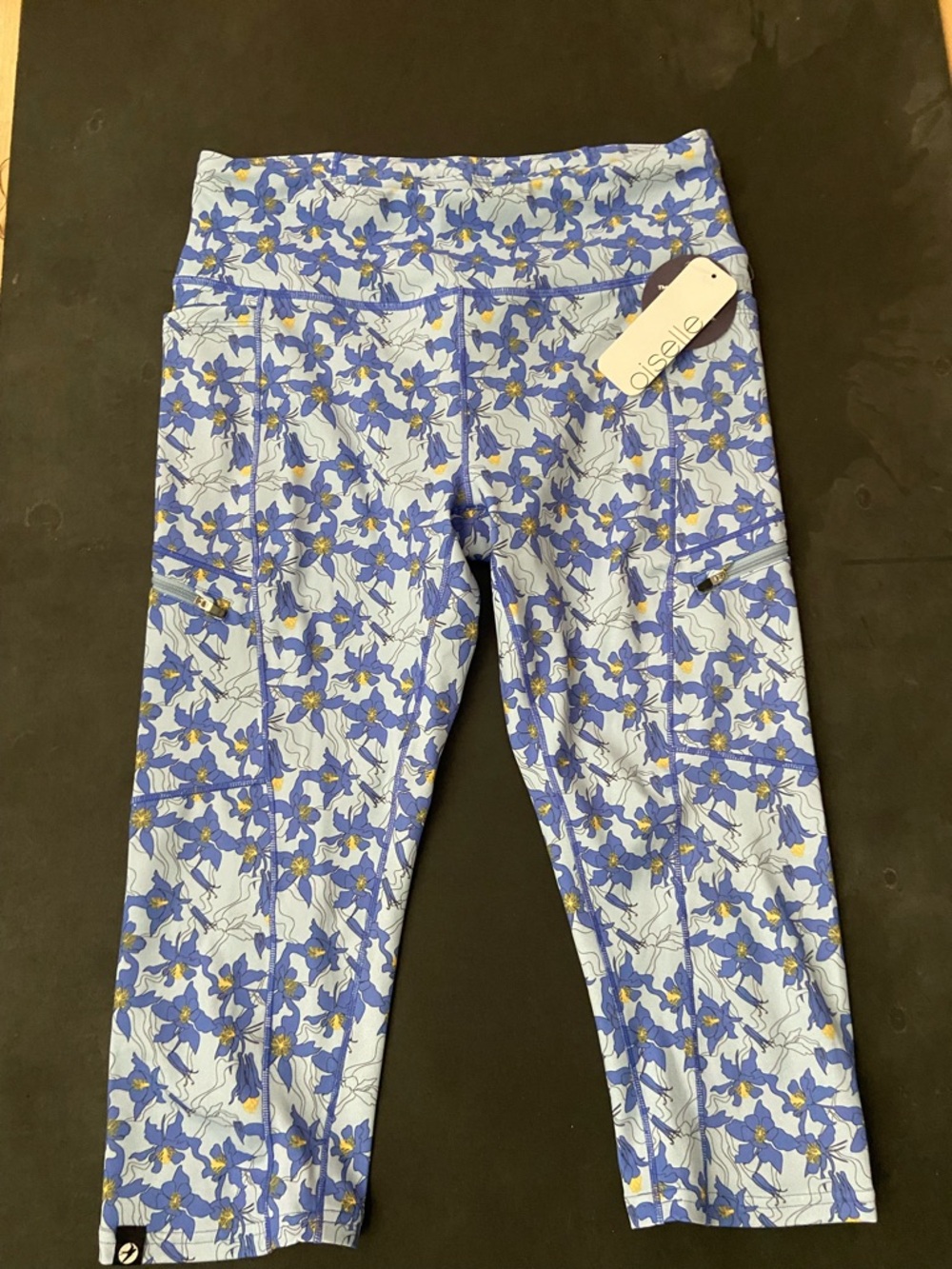 oiselle Blue Floral pockito 1/2 tights